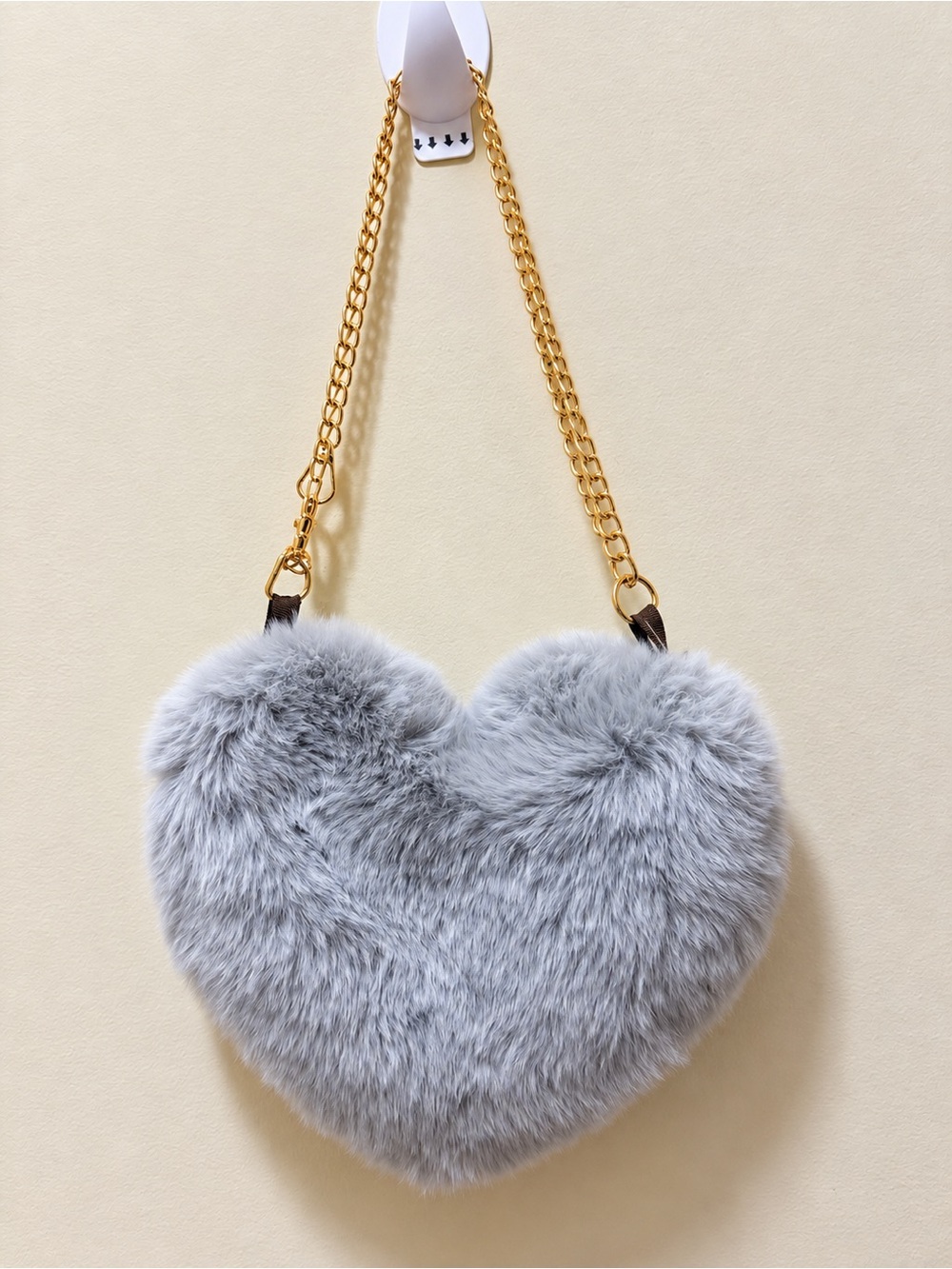 Faux Fur Heart Shoulder Bag in Light Gray